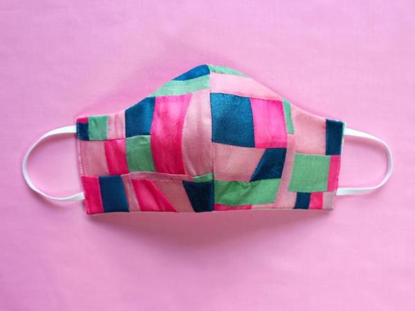  Patchwork facemask made of silk