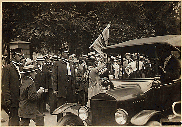 Suffragists arrested for picketing the White House